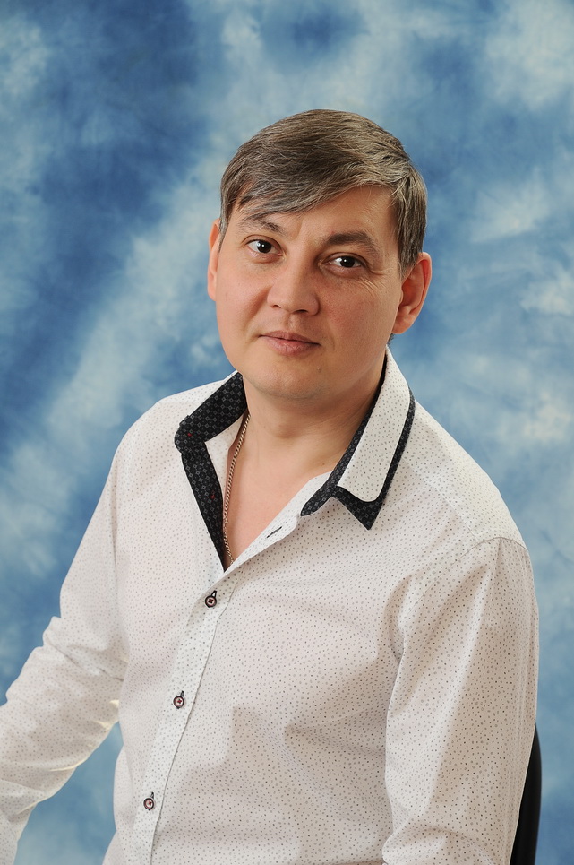 Дайлиденак Дмитрий Иванович.